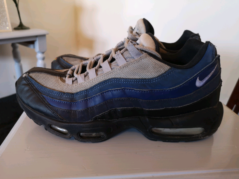 navy blue 95s